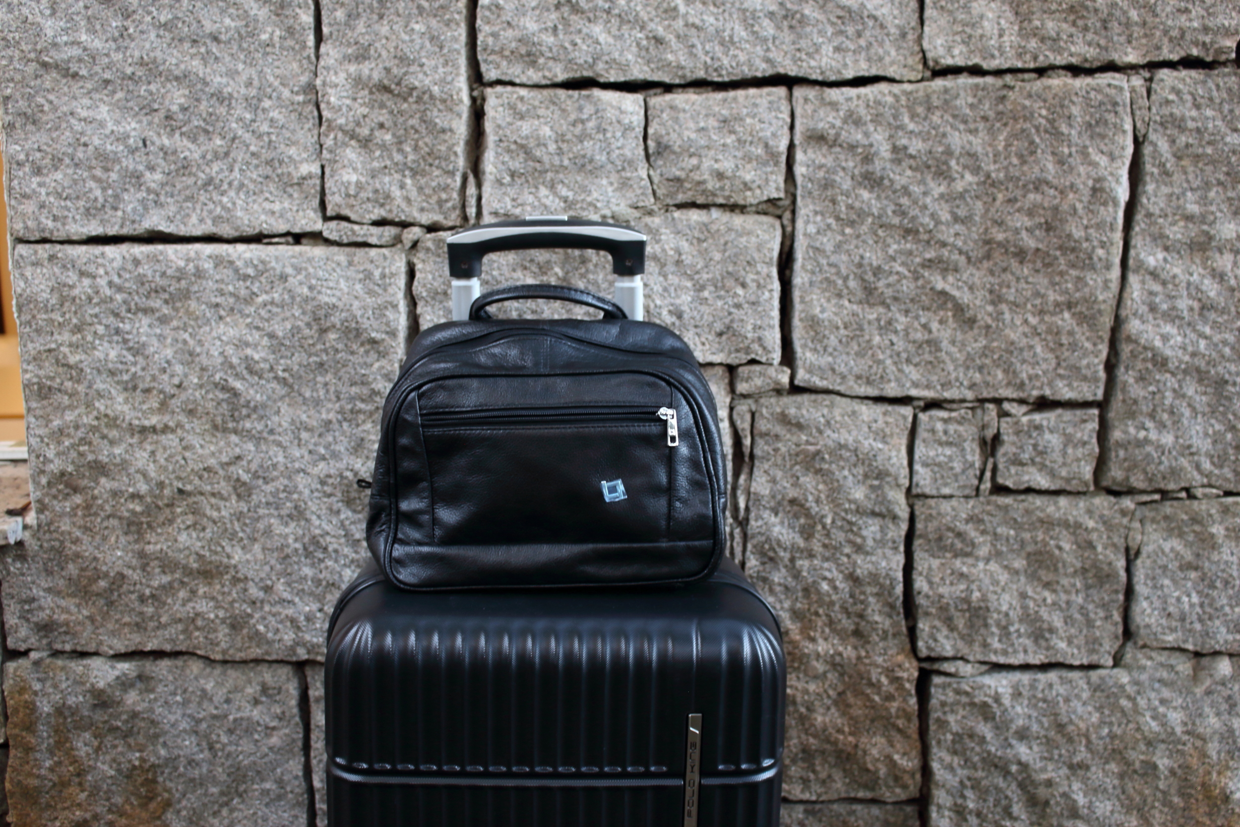 Bolsa de couro preta Laci Baruffi — foto 5