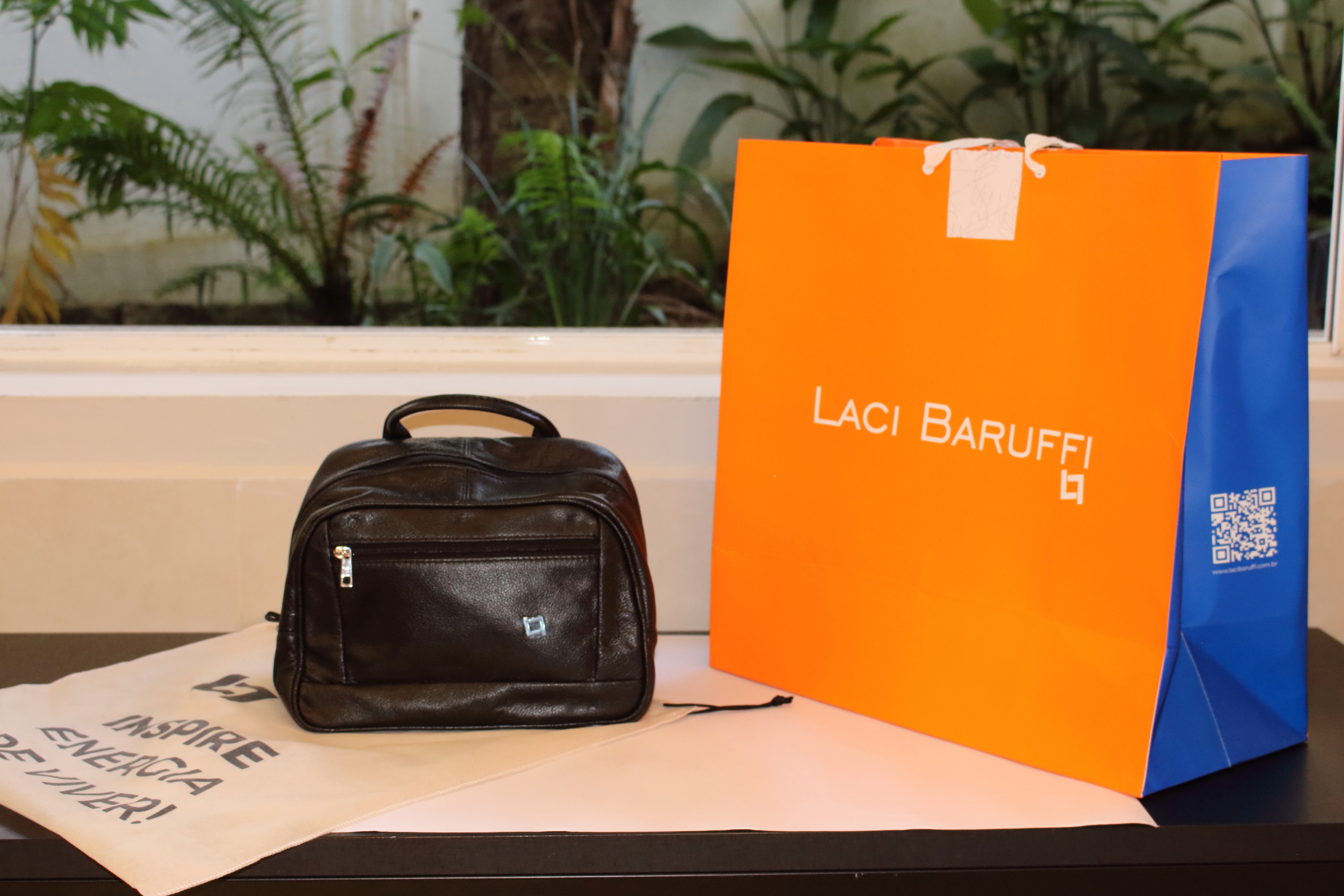 Bolsa de couro preta Laci Baruffi — foto 2