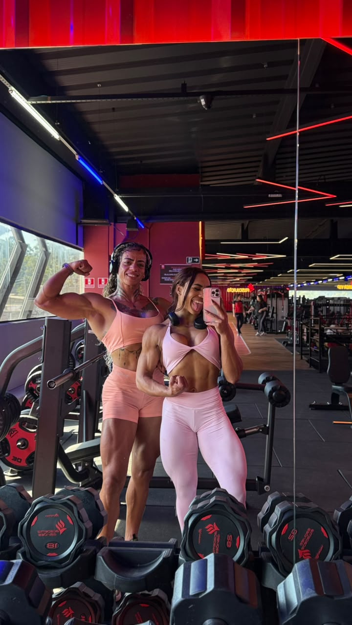 Ação entre amigos - Olympia Brasil Kmila e Gabi — foto 1